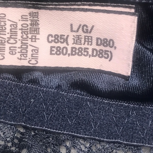 Victoria Secret | Lace Bra - Picture 5 of 5